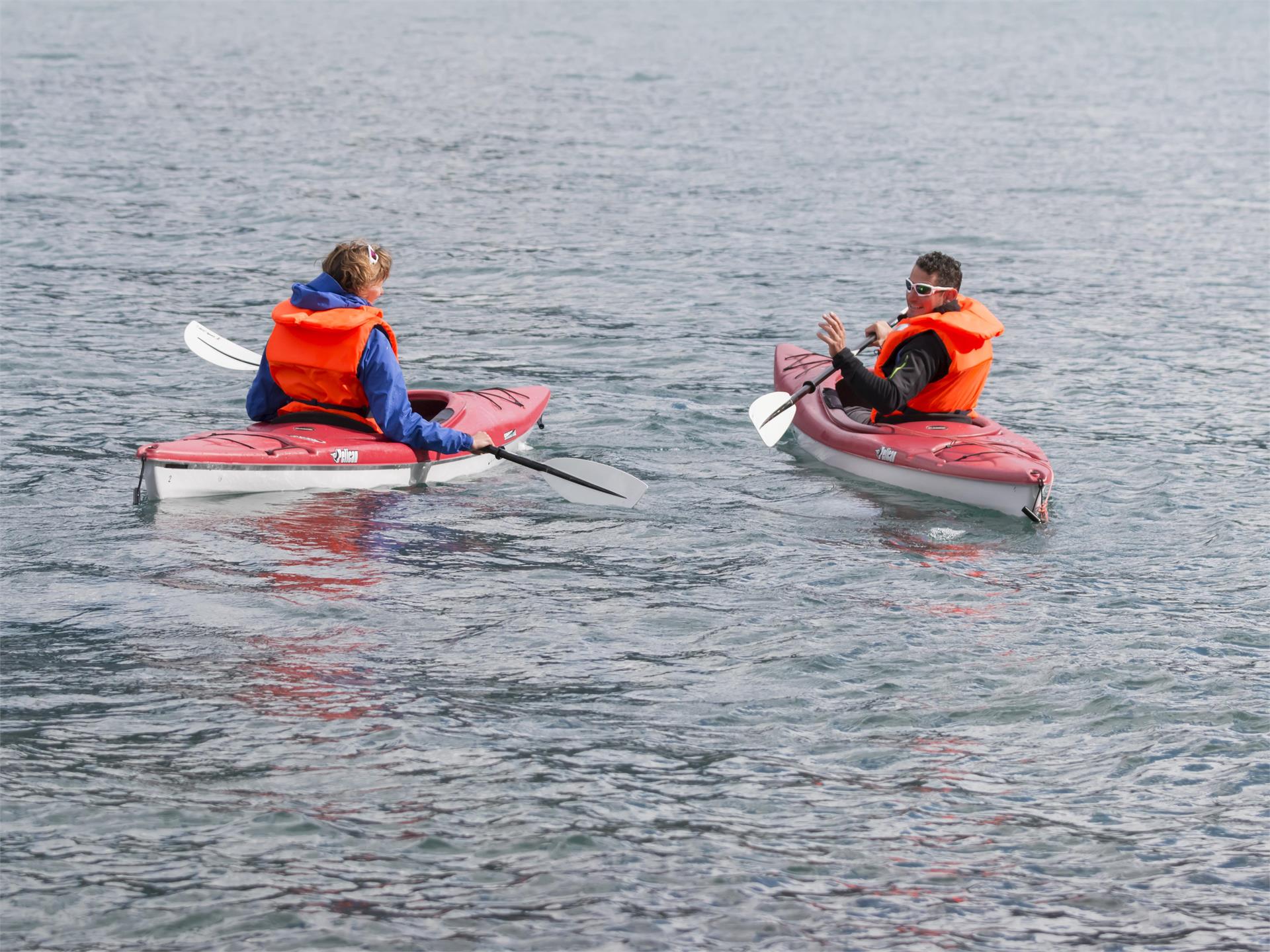 Escursioni in kayak sul Lago di Resia o Lago di San Valentino Curon Venosta 1 suedtirol.info