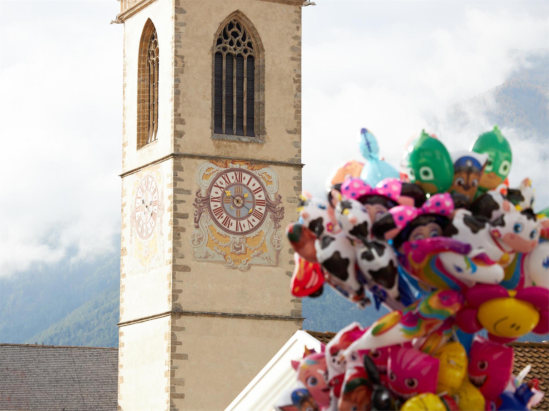 Traditional Gollimorkt market Mals/Malles 3 suedtirol.info