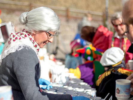 Juebia Grassa - Carnival festival with Bobby and barley soup tasting S.Crestina Gherdëina/Santa Cristina Val Gardana 3 suedtirol.info