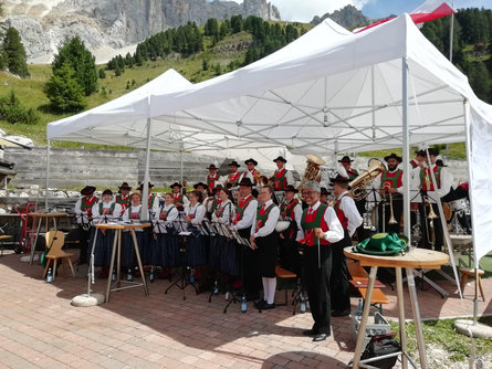 Concerto della banda musicale di Ega Nova Ponente 1 suedtirol.info