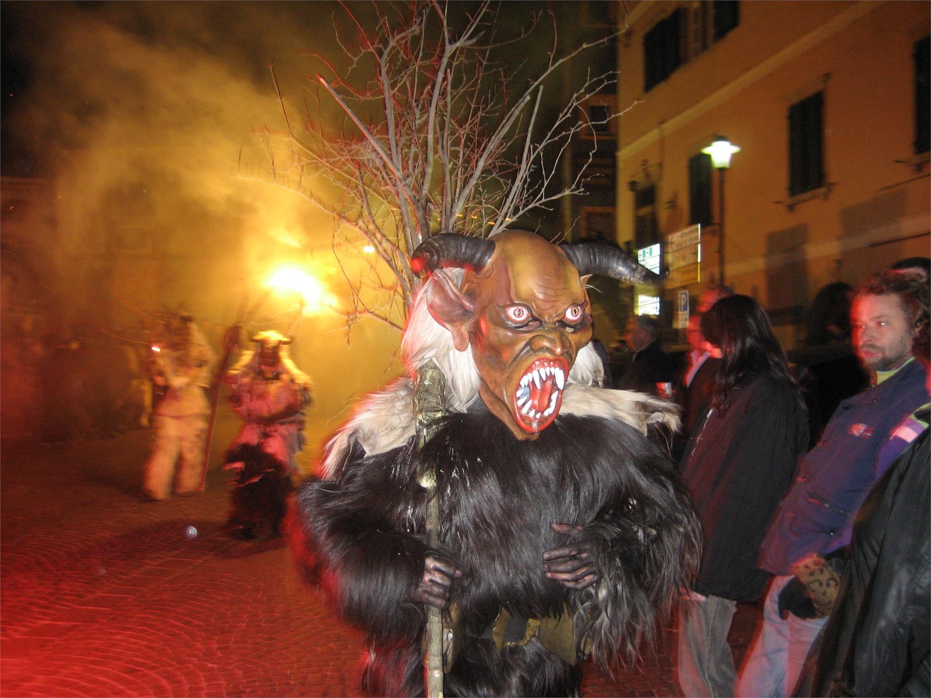 Devils Parade Tramin an der Weinstraße/Termeno sulla Strada del Vino 1 suedtirol.info