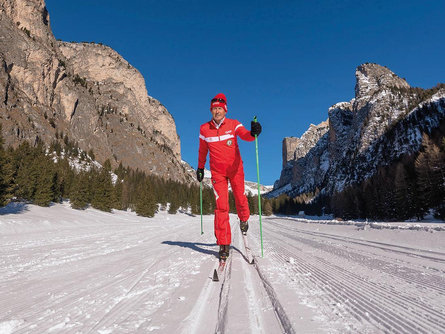 Corso di sci di fondo per principianti in Vallunga nel Parco naturale Puez-Odle Selva 3 suedtirol.info