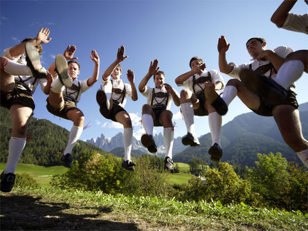 "Serata tirolese" Funes 3 suedtirol.info