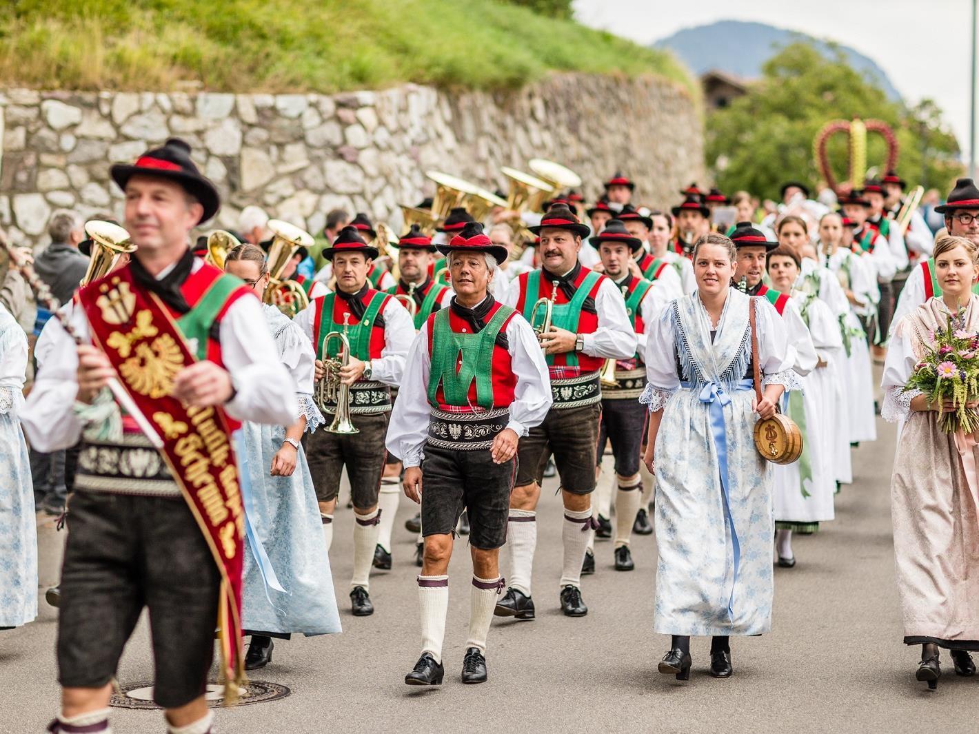 Concert by the band of Schenna at Verdins Schenna/Scena 2 suedtirol.info