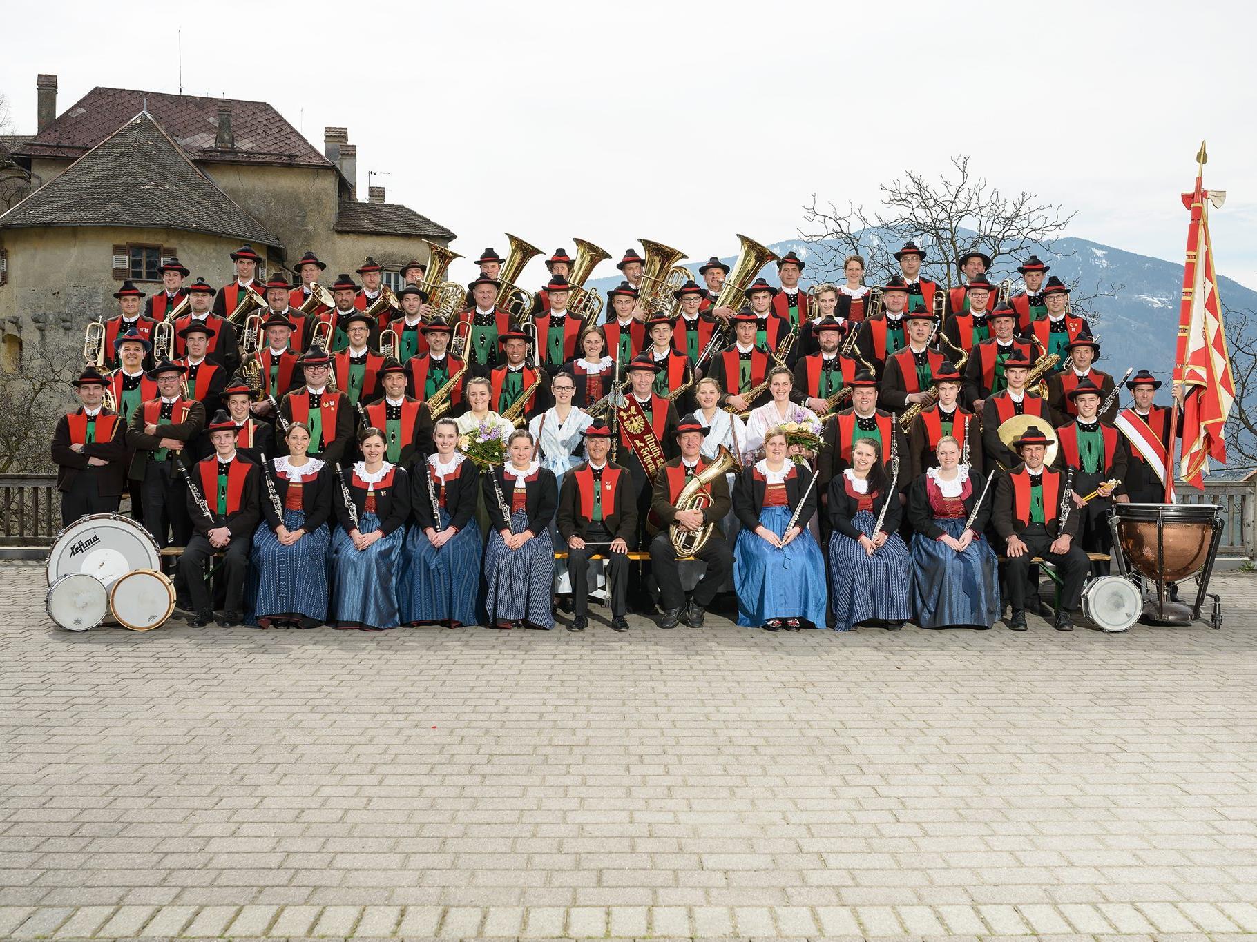 Concert by the band of Schenna at Verdins Schenna/Scena 1 suedtirol.info