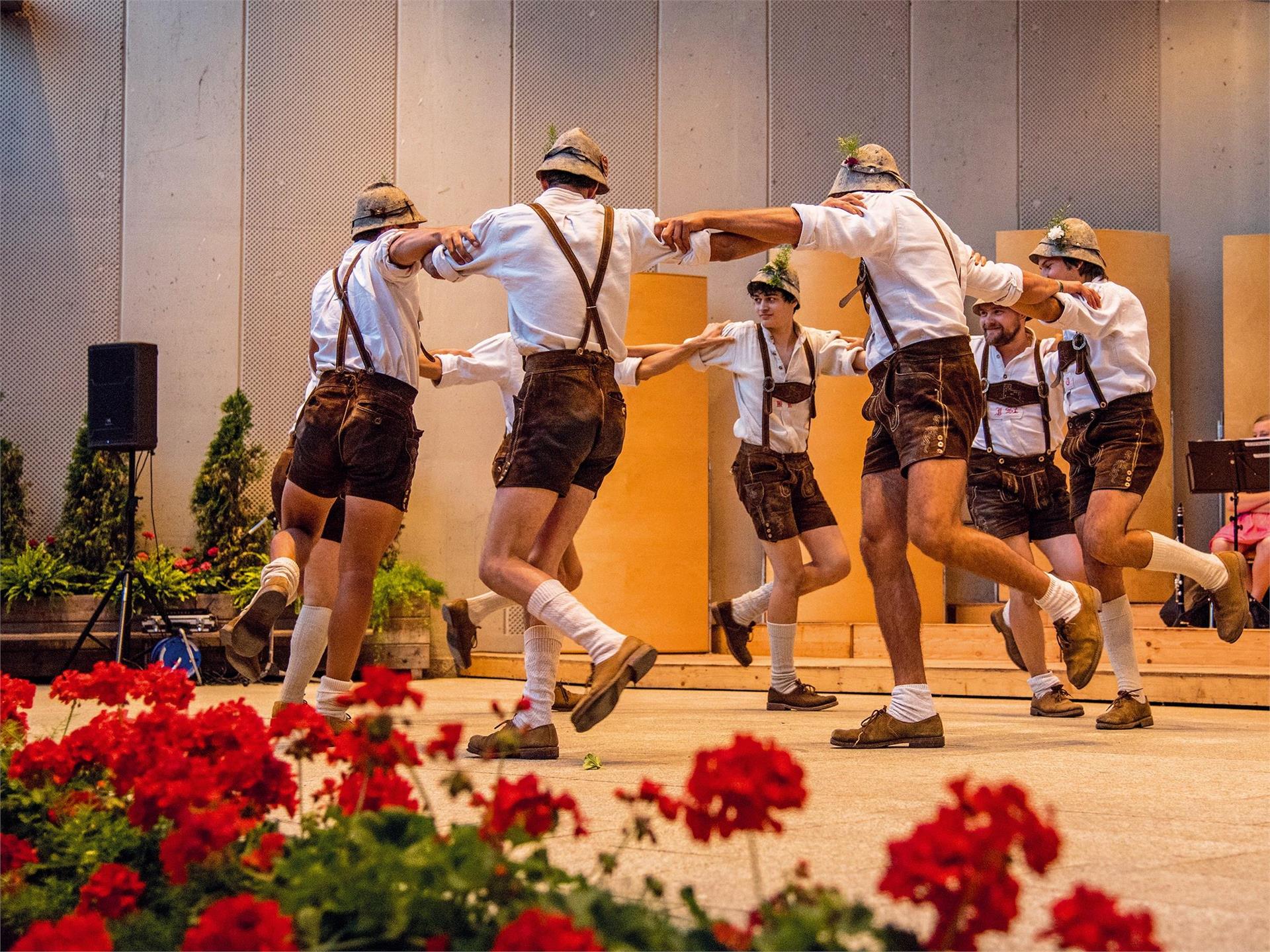 Traditional summer evenings in St. Lorenzen St.Lorenzen/San Lorenzo di Sebato 1 suedtirol.info