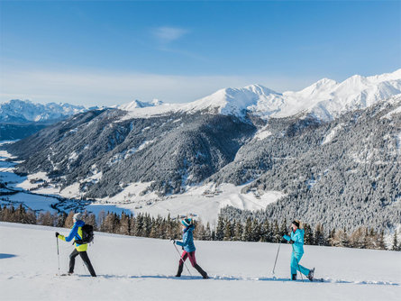 Panorama snowshoe hike to the Uwald Alm in the charming Val Casies Valley Welsberg-Taisten/Monguelfo-Tesido 1 suedtirol.info