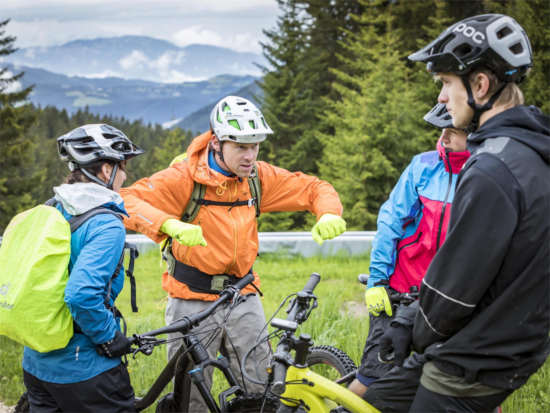 Rosadira Bike - Workshop sulla tecnica di guida: tornante stretto Nova Ponente 1 suedtirol.info