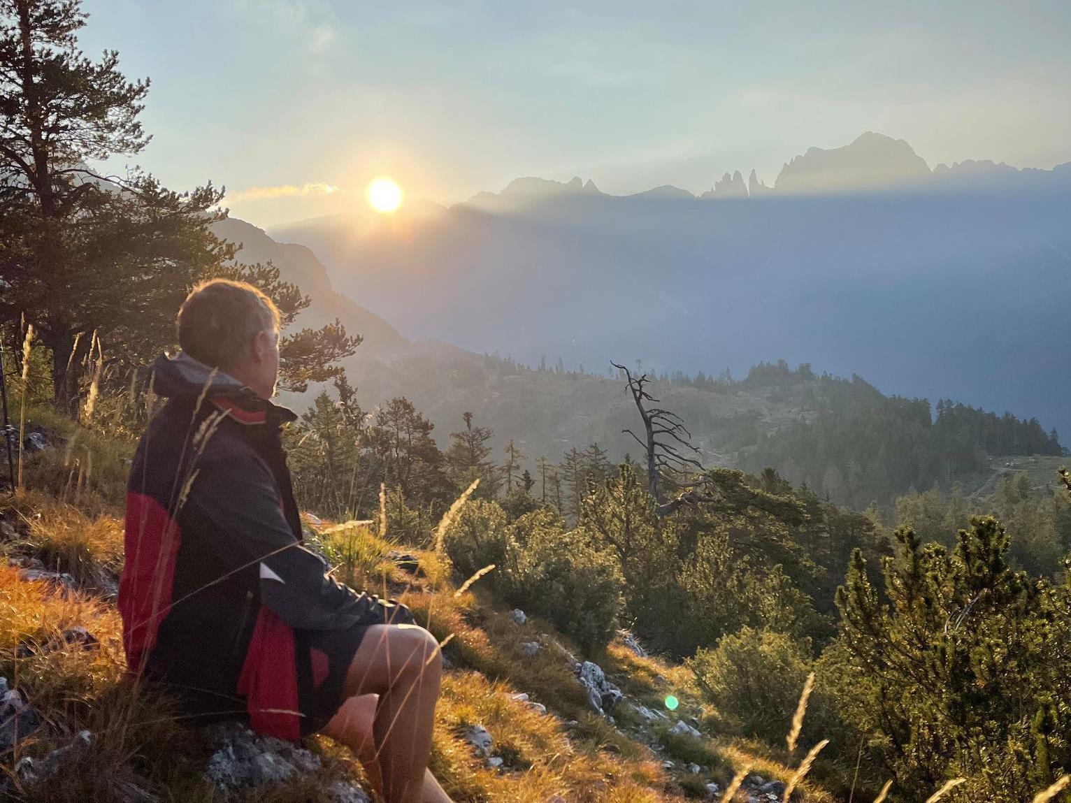 Sunrise hike to the Völsegg Peak and breakfast at the Tschafon mountain hut Tiers am Rosengarten/Tires al Catinaccio 2 suedtirol.info