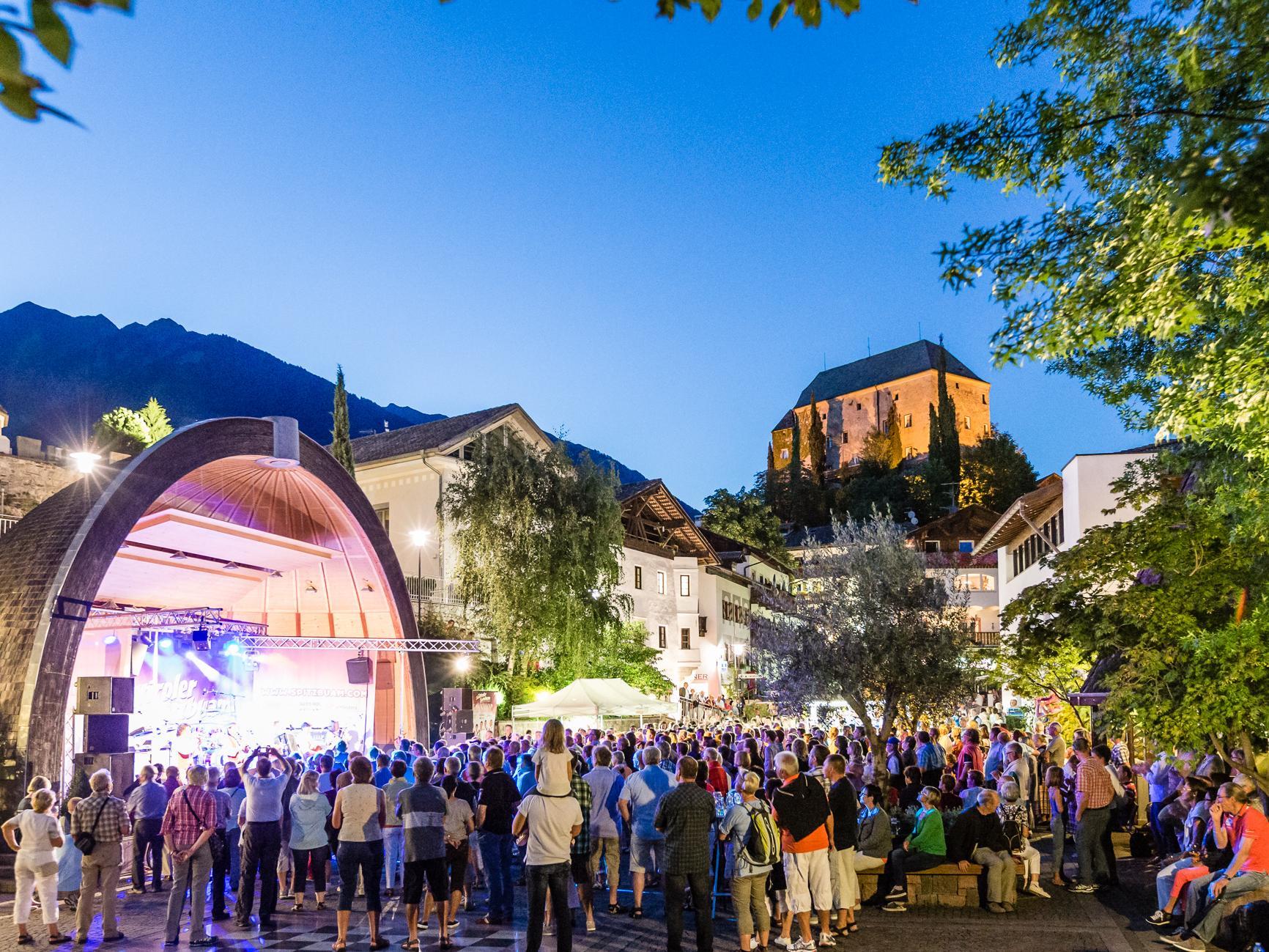 Sommerabend mit der Gruppe "Männer der Berge" in Schenna Schenna 2 suedtirol.info