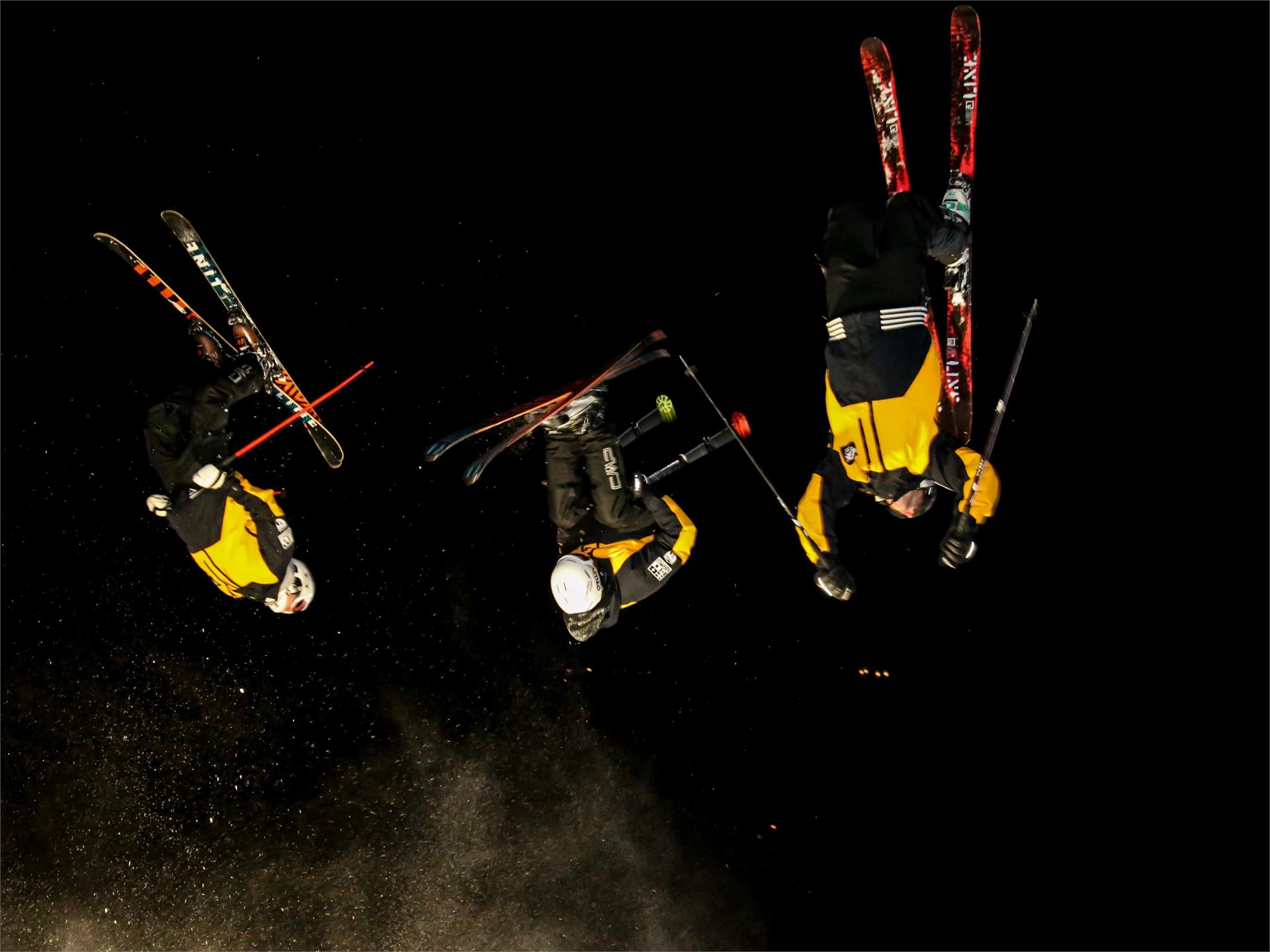 Show sön i schi - Ski show delle scuole di sci La Villa e Dolomites Badia 2 suedtirol.info