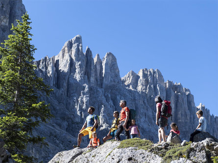 Escursione al labirinto di roccia del Latemar Nova Levante 1 suedtirol.info