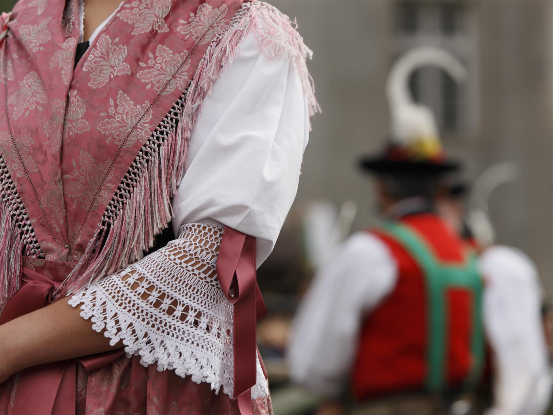 Traditional autumn festival Tirol/Tirolo 2 suedtirol.info