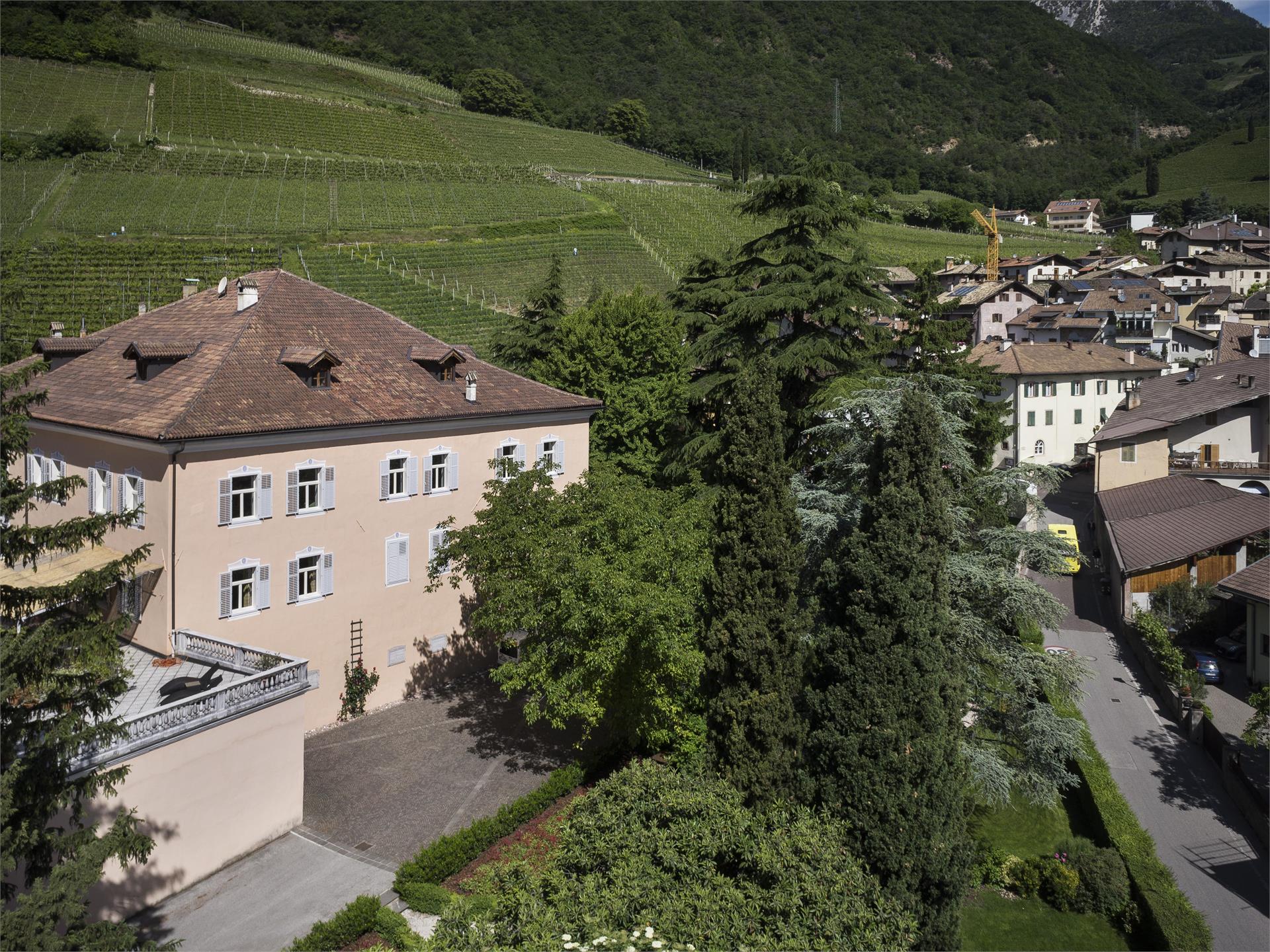 WeinKlänge an der Südtiroler Weinstraße  -Kellerei Elena Walch Tramin an der Weinstraße 2 suedtirol.info