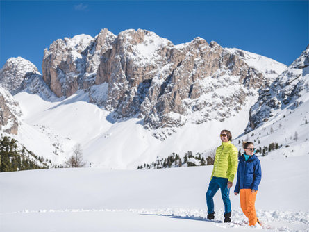 Winterhike below the Odle S.Crestina Gherdëina/Santa Cristina Val Gardana 2 suedtirol.info