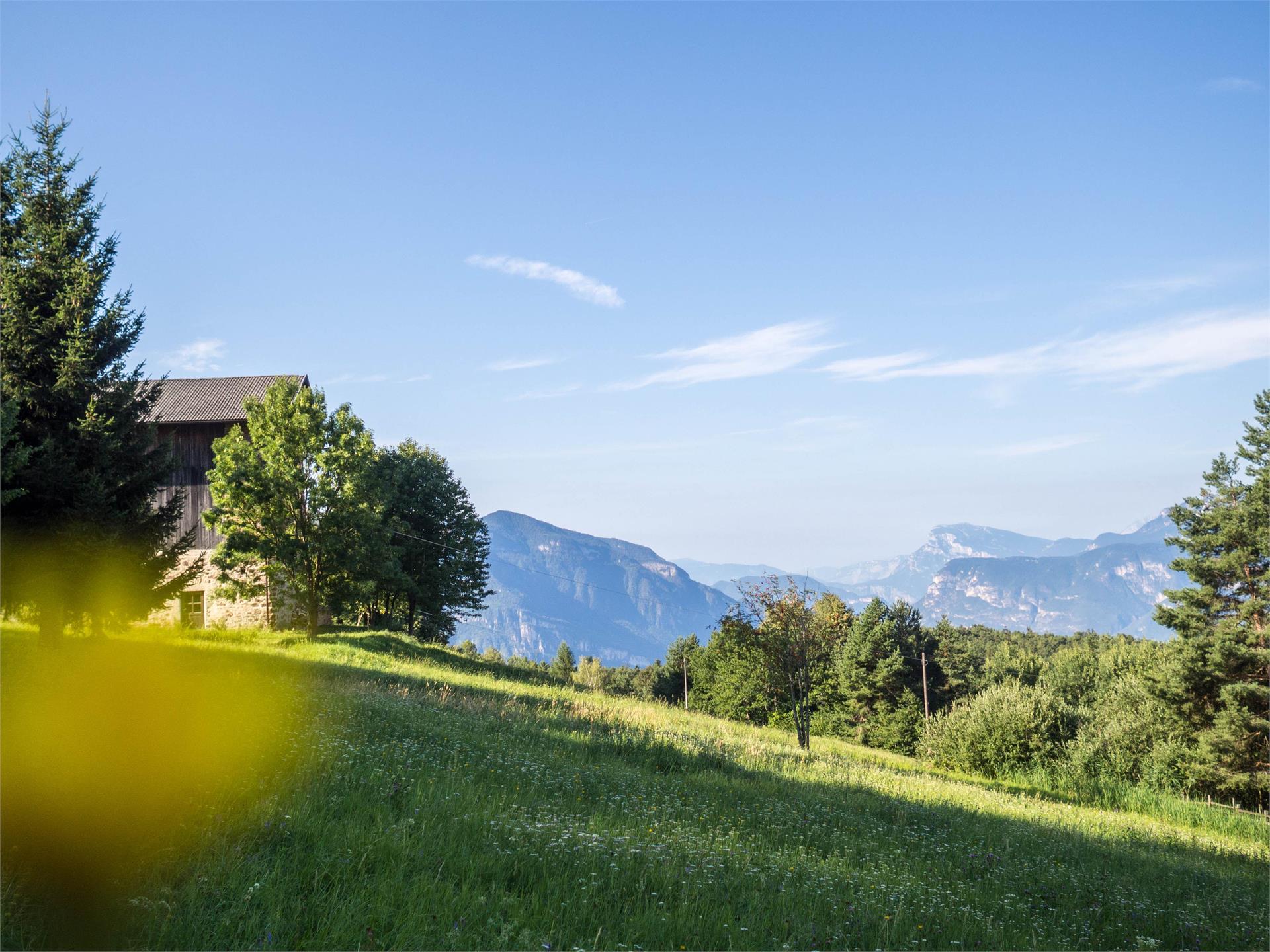 Wanderung zu den Barbianer Wasserfällen und Dreikirchen Schenna 3 suedtirol.info