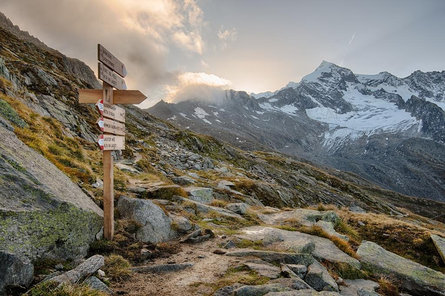 On historic paths in Kasern/Casere Prettau/Predoi 1 suedtirol.info