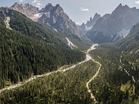 Summer Hike: Dolomites Alpine Ridgeway (Dolomiten-Höhenweg) No. 5 Sexten/Sesto 1 suedtirol.info