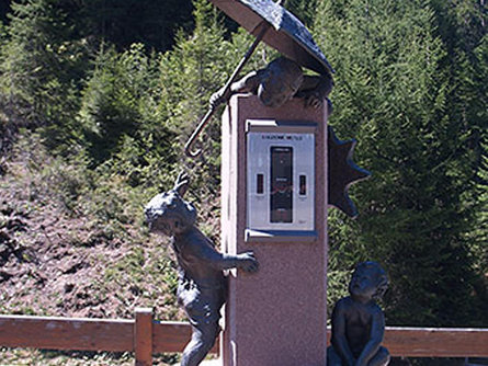 Percorso panoramico senza barriere architettoniche a Selva - Il sentiero del vecchio trenino Ortisei 3 suedtirol.info