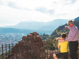Burgenweg Panorama Schloss Rafenstein Bozen Jenesien