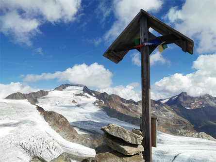 Mountain Tour to the peak "Hofmannspitze" (3,113 m) Ratschings/Racines 2 suedtirol.info