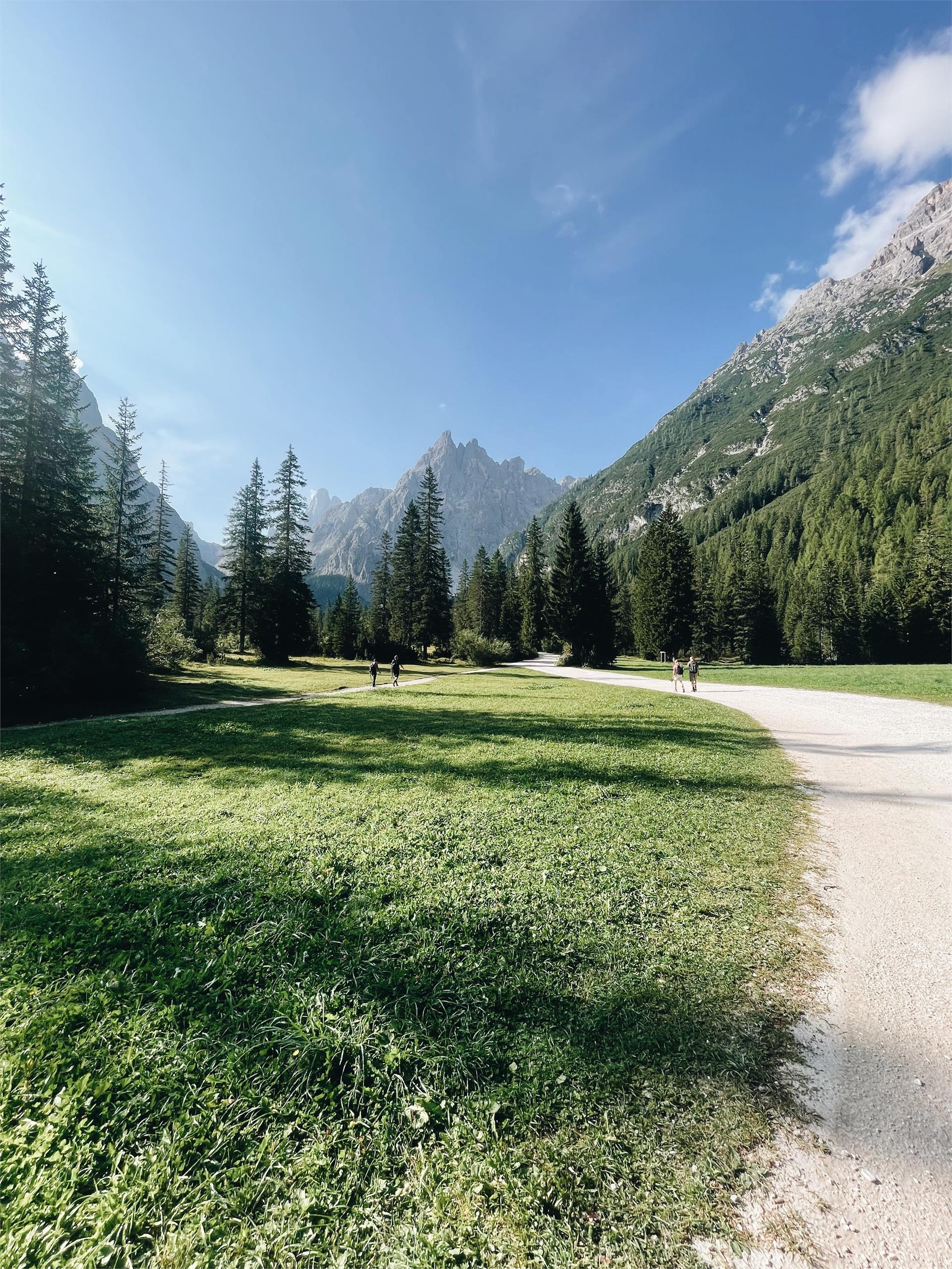 Familienwanderung zur Talschlusshütte im Fischleintal Sexten 1 suedtirol.info