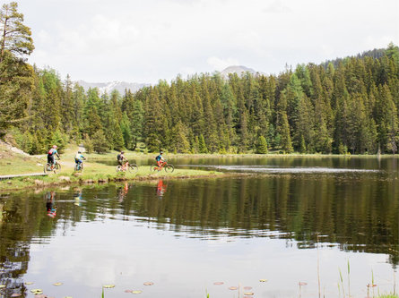 Grün - Schwarzsee Lake Tour Graun im Vinschgau/Curon Venosta 1 suedtirol.info