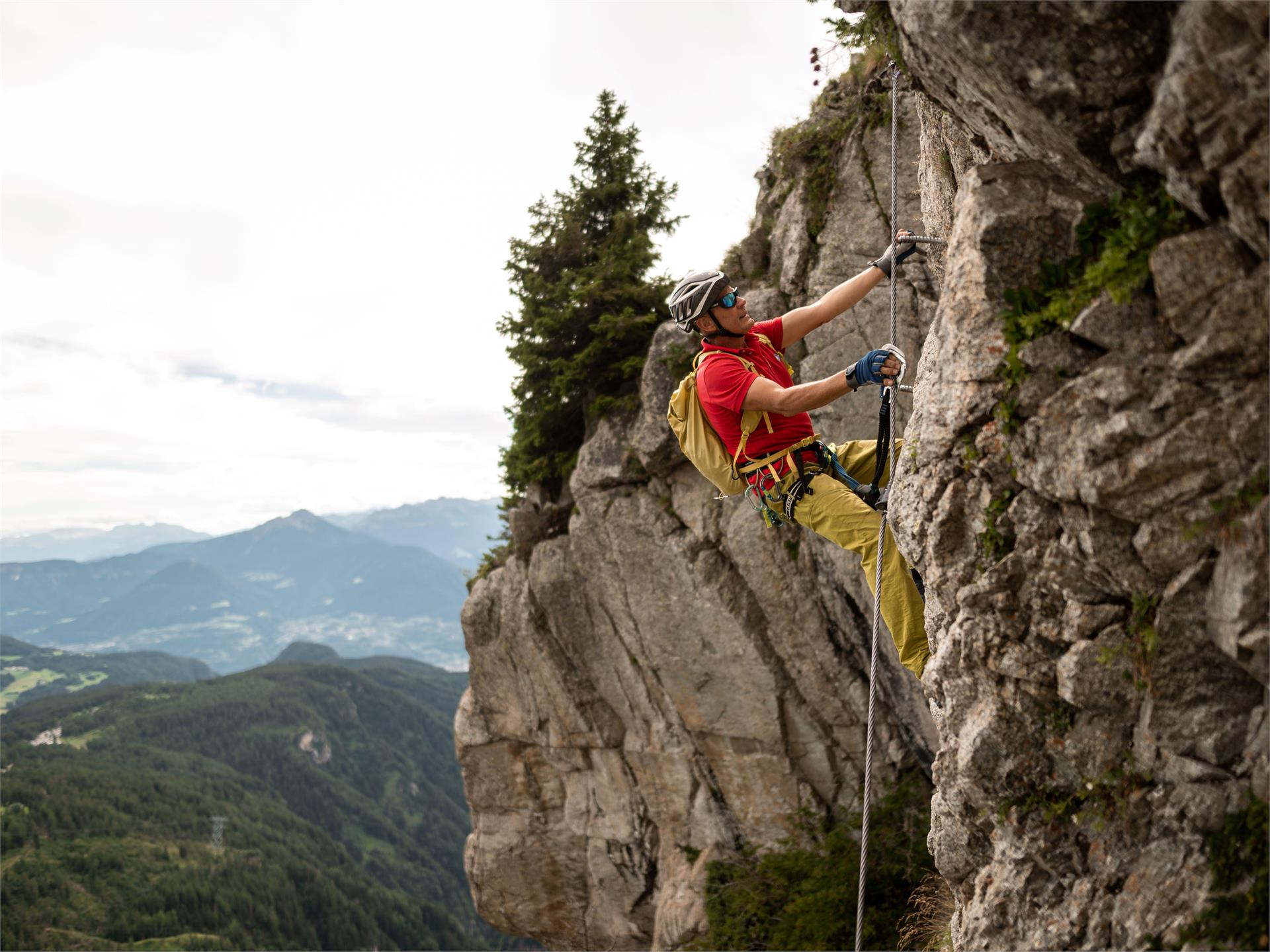 Heini Holzer Klettersteig Ifinger - Zustieg über die Taser Alm Schenna 2 suedtirol.info