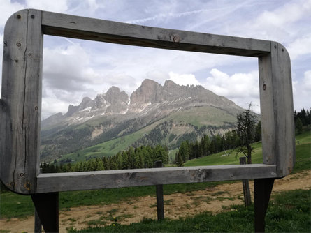 Highlight circular hike: Lake Carezza - Latemar rock labyrinth - Eggental Mountain Cinema Latemar meadows - Passo Costalunga Welschnofen/Nova Levante 4 suedtirol.info