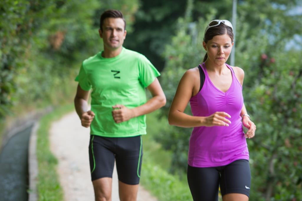 Joggen am Marlinger Waalweg Marling 1 suedtirol.info