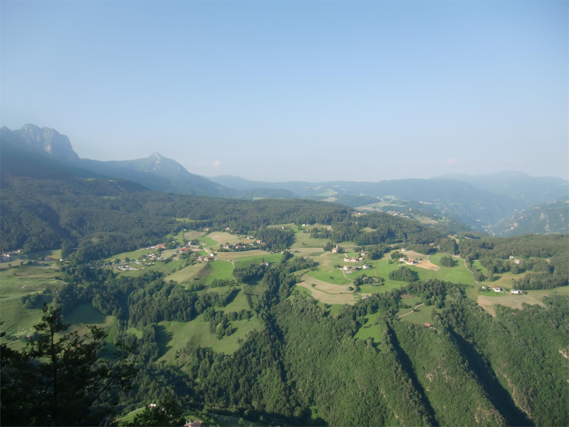 Da Siusi attraverso la Valle Ganar nella Foresta Laranz Castelrotto 2 suedtirol.info