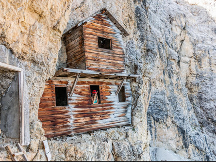 Mount Lagazuoi and the sites of the First World War in the Dolomites Badia 3 suedtirol.info