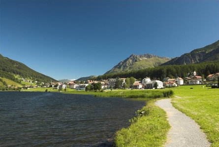 Around the lake San Valentino Graun im Vinschgau/Curon Venosta 3 suedtirol.info