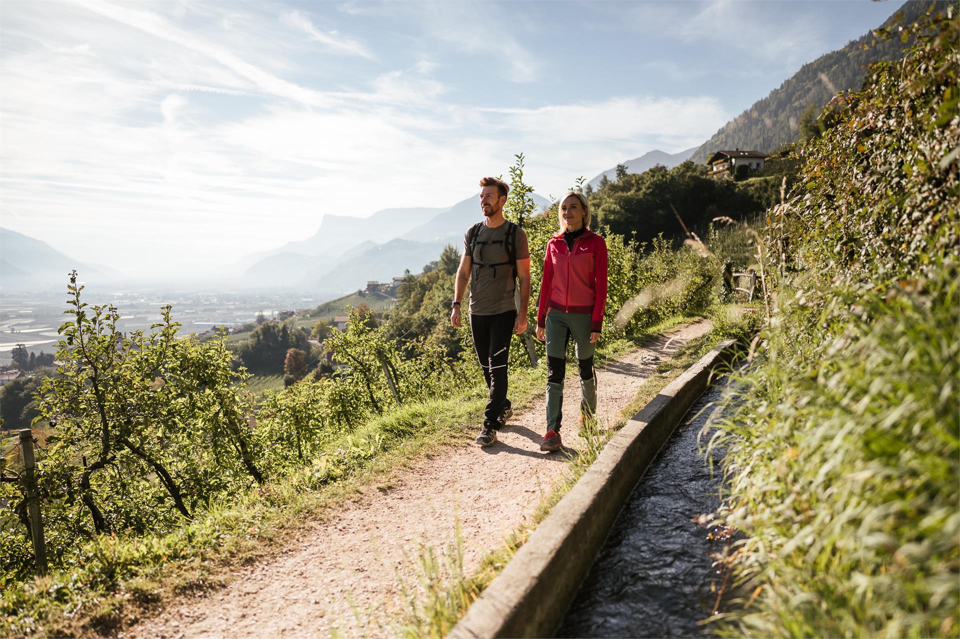 The Marlengo/Marling irrigation channel path Marling/Marlengo 1 suedtirol.info