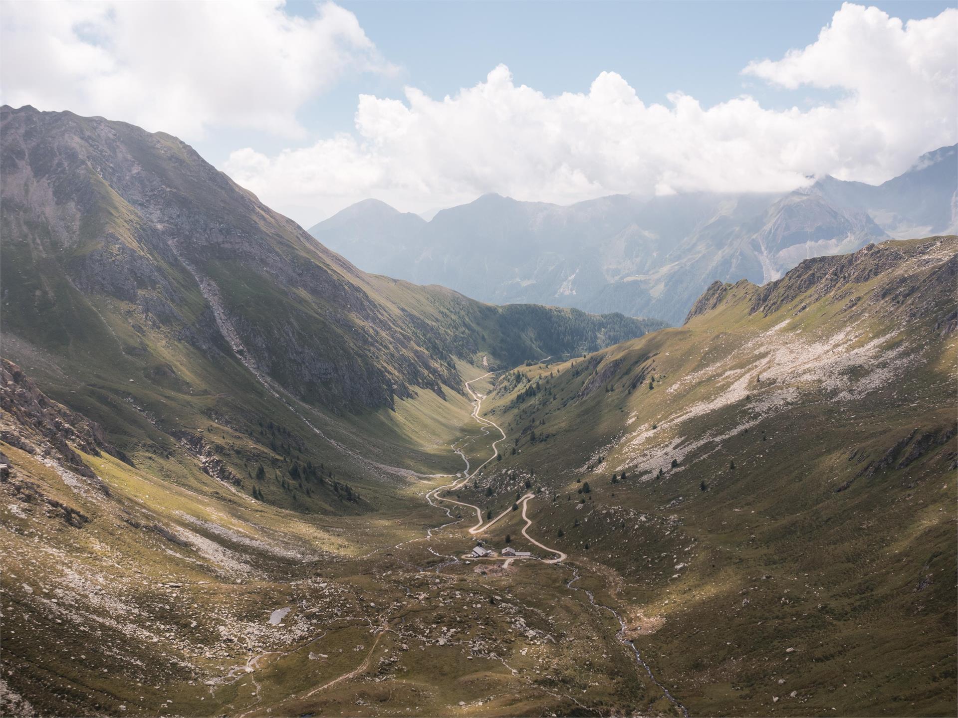 Hoch hinaus: Bike-Tour zur Gampielalm & Kröllhütte Vintl 2 suedtirol.info