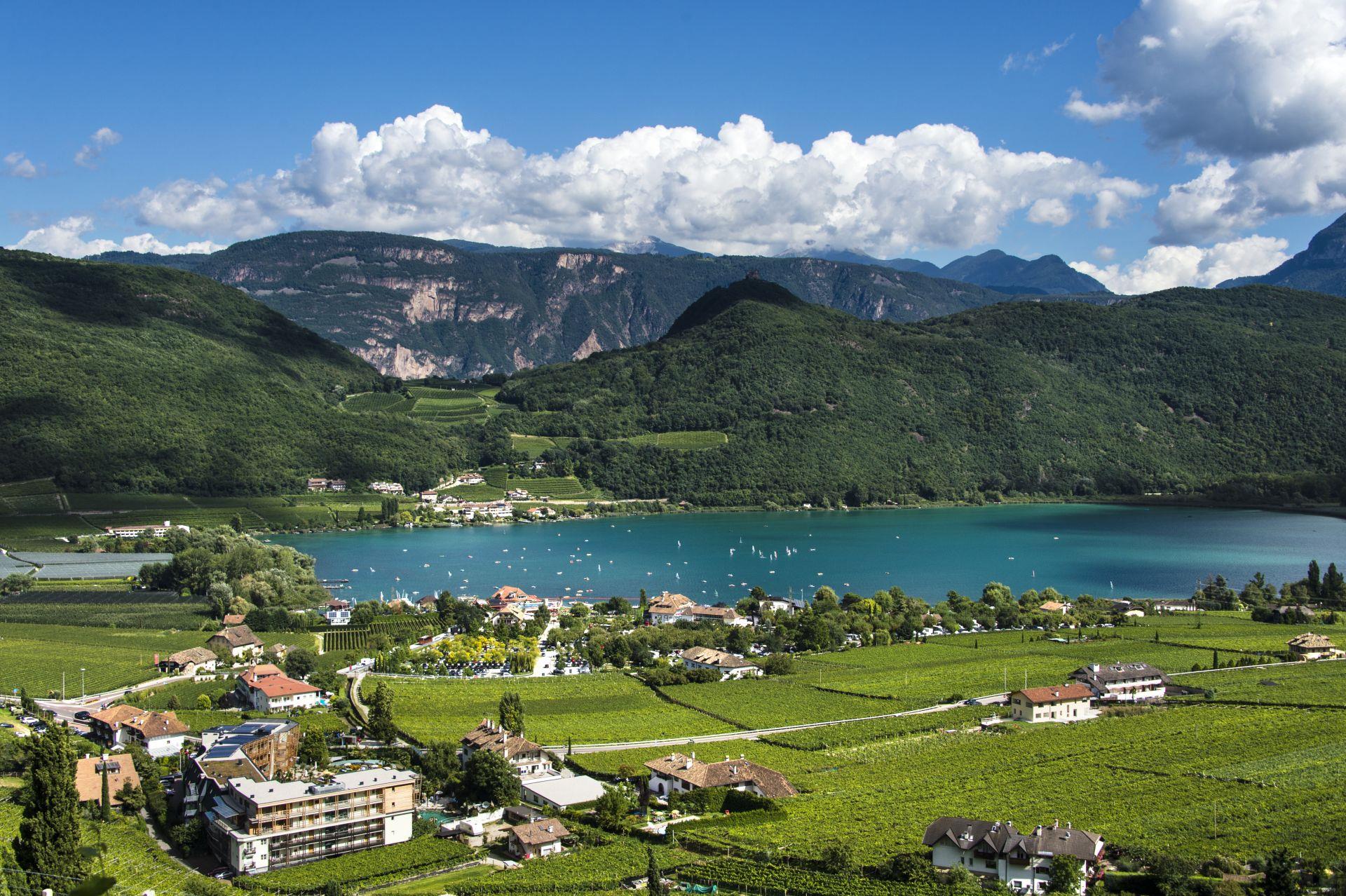 Circular Hike: Kalterer See Lake Kaltern an der Weinstraße/Caldaro sulla Strada del Vino 8 suedtirol.info