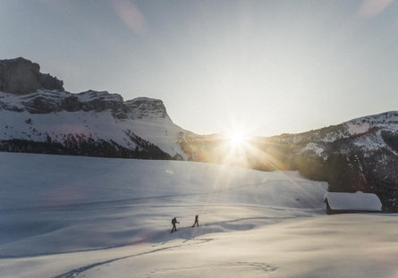 Tour con le ciaspole lungo il sentiero delle Odle (Adolf Munkel) Funes 1 suedtirol.info