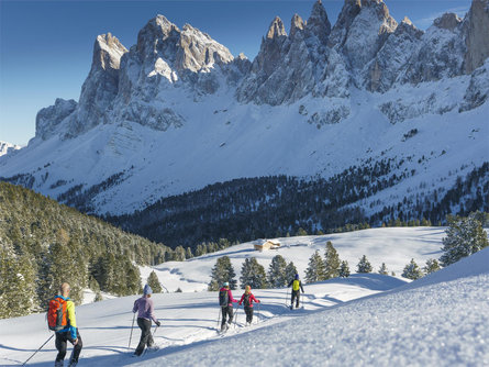 Tour con le ciaspole lungo il sentiero delle Odle (Adolf Munkel) Funes 3 suedtirol.info