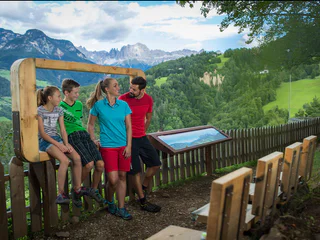 Sternendorf Rundwanderung in Steinegg - Karneid - #3 - suedtirol.info
