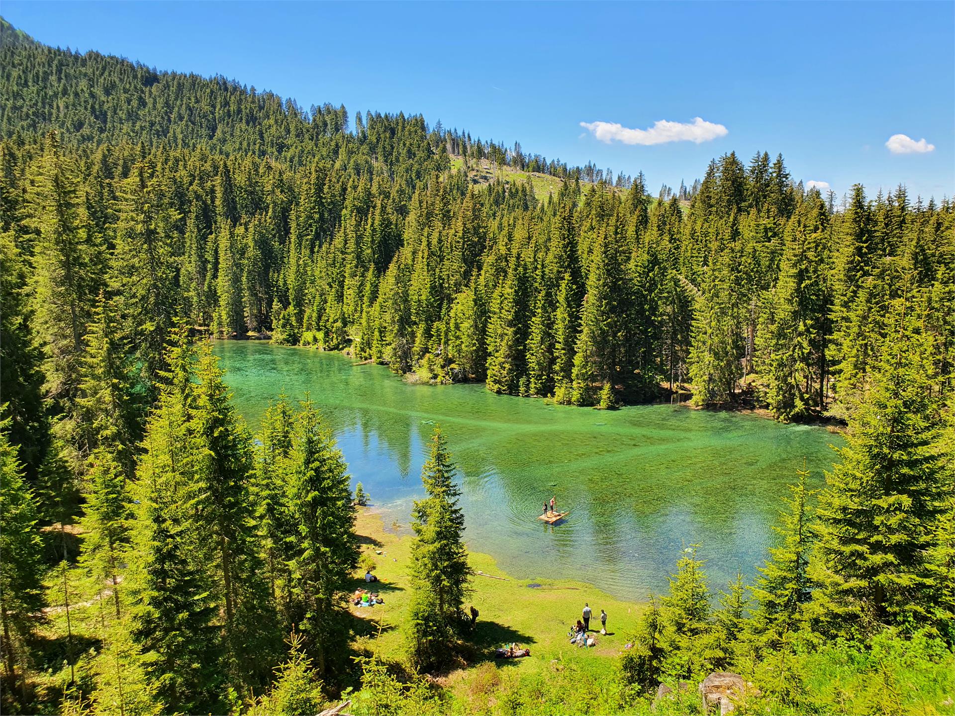 Circular lake hike to Lake Carezza and Lake Mittersee Welschnofen/Nova Levante 4 suedtirol.info