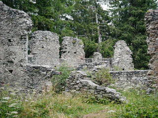 Wanderung zur Burgruine Neurasen - Rasen-Antholz - #6 - suedtirol.info