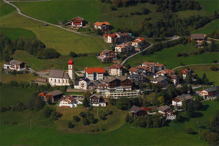 San Pietro-Croce Pineid-Baita Unterpulg-San Pietro Castelrotto 2 suedtirol.info