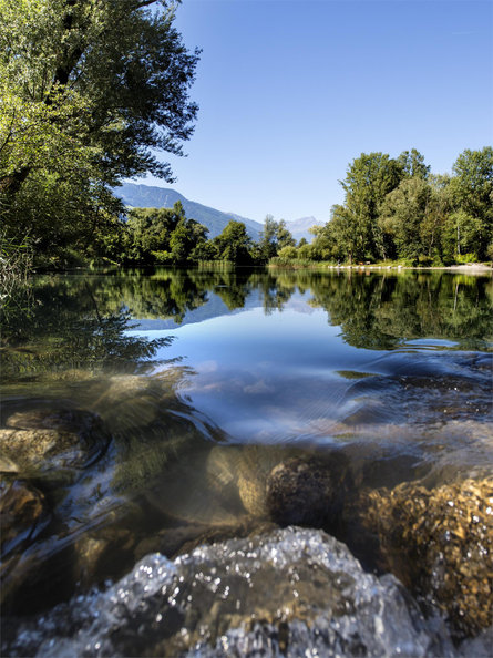 Sentiero per "Terrainkur" n° 7 -   Stazione a valle funivia Rio Lagundo – sentiero Badlweg – ciclabile Via Claudia Augusta – laghetto di Rablà – stazione a valle funivia Rio Lagundo Lagundo 2 suedtirol.info