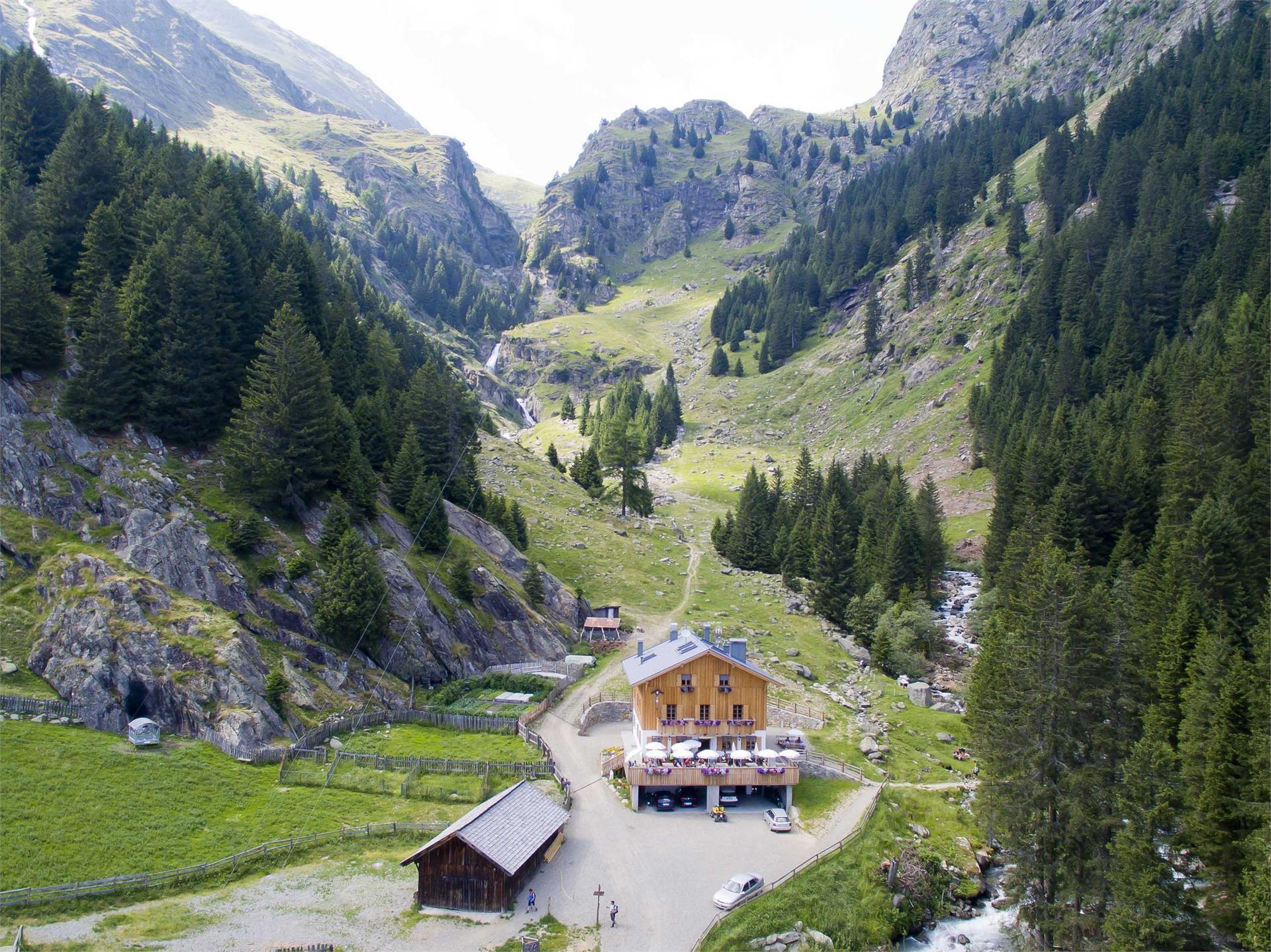 Über den Meraner Höhenweg zum Partschinser Wasserfall Partschins 10 suedtirol.info