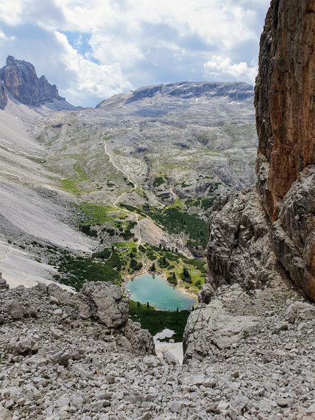 Von San Cassiano/Sciaré auf die Forcela dl Lech Scharte zum Lech de Lagació See und zur Ütia Scotoni Hütte Badia 1 suedtirol.info