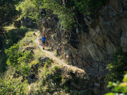 Sentiero delle rocce di Velloi e sentiero Hans Frieden Lagundo 1 suedtirol.info