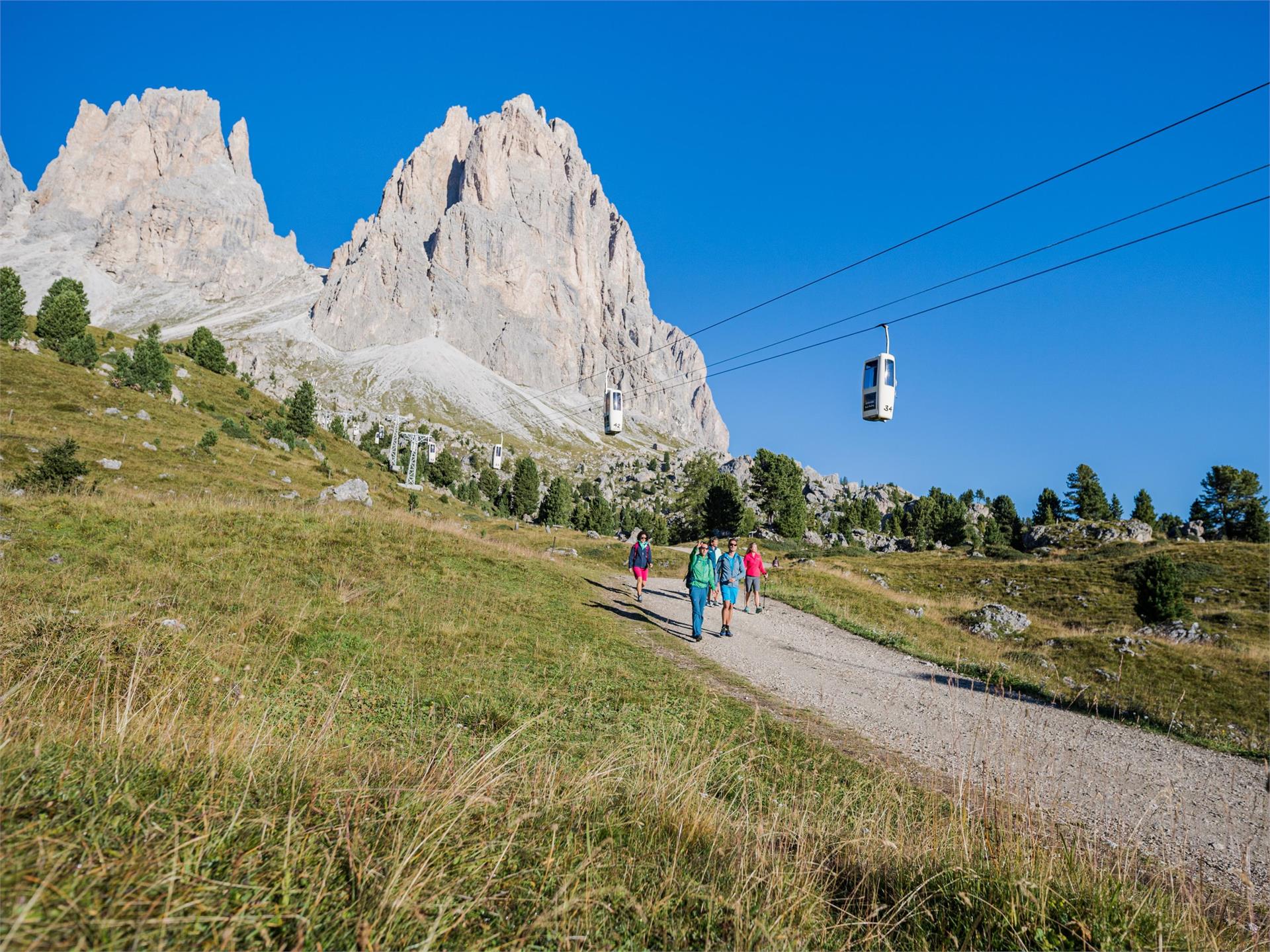 From Monte Pana via Mont Sëura to Passo Sella Sëlva/Selva 4 suedtirol.info