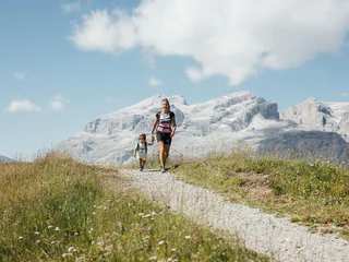 Von San Cassiano über das Pralongiá Hochplateau bis Corvara - Badia - #1 - suedtirol.info