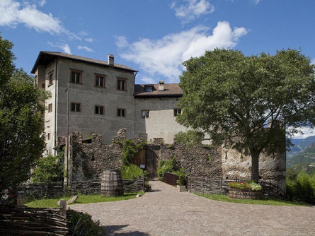 Da San Giacomo al Castel Flavon Bolzano 2 suedtirol.info