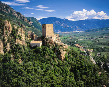 Da Terlano alle rovine di Castel Neuhaus (o Castel Maultasch) Terlano 1 suedtirol.info